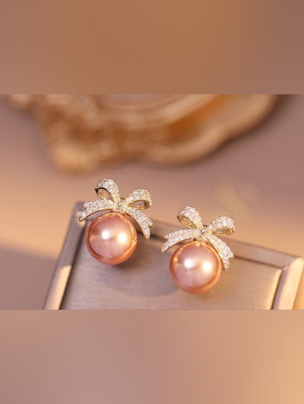 $8 Each Or Bundle 5/$20 Elegant Gold Bow Pink Pearl Stud Earrings